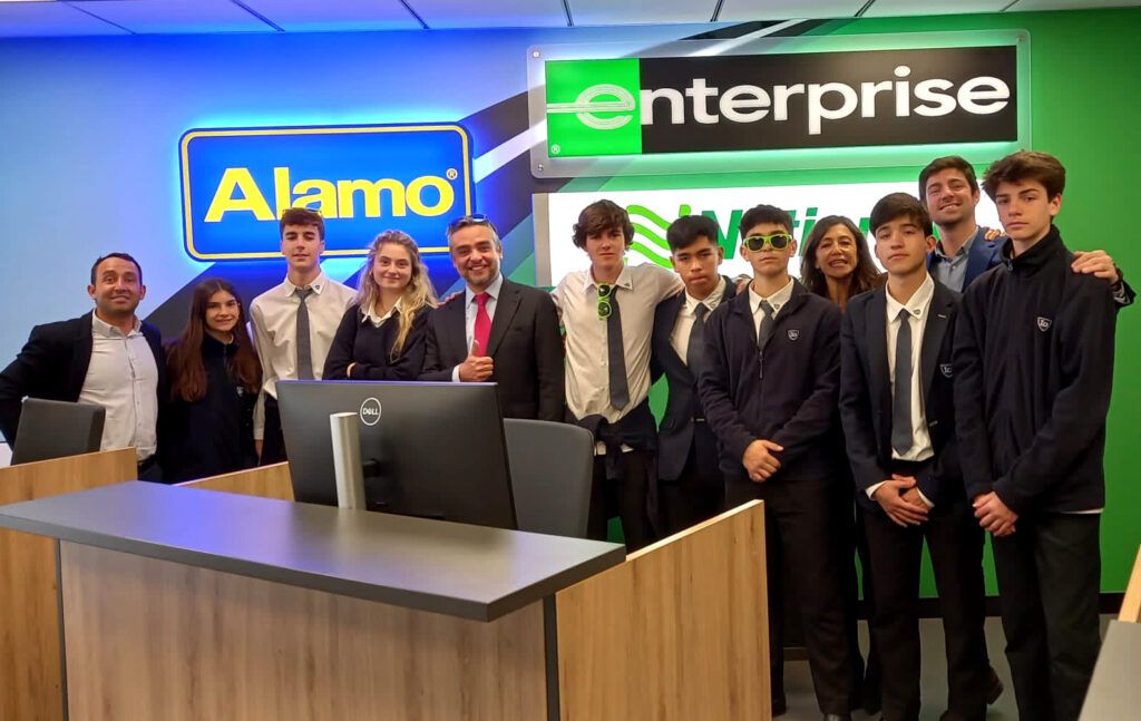Nuestros alumnos de 4º ESO visitan las empresas Enterprise Holdings y Coefilm