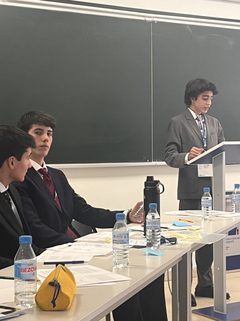 Intermunicipal Debate for 1ºBACH: Should the age of majority be lowered to 16 in Spain?